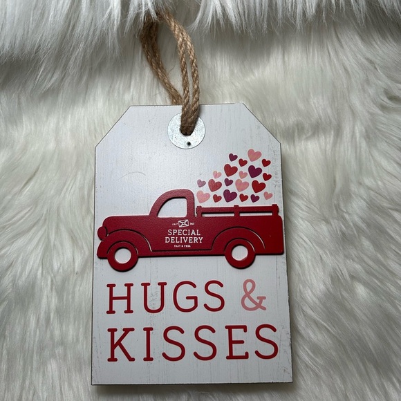 Red Love and Hugs & Kisses Signs - Picture 4 of 5